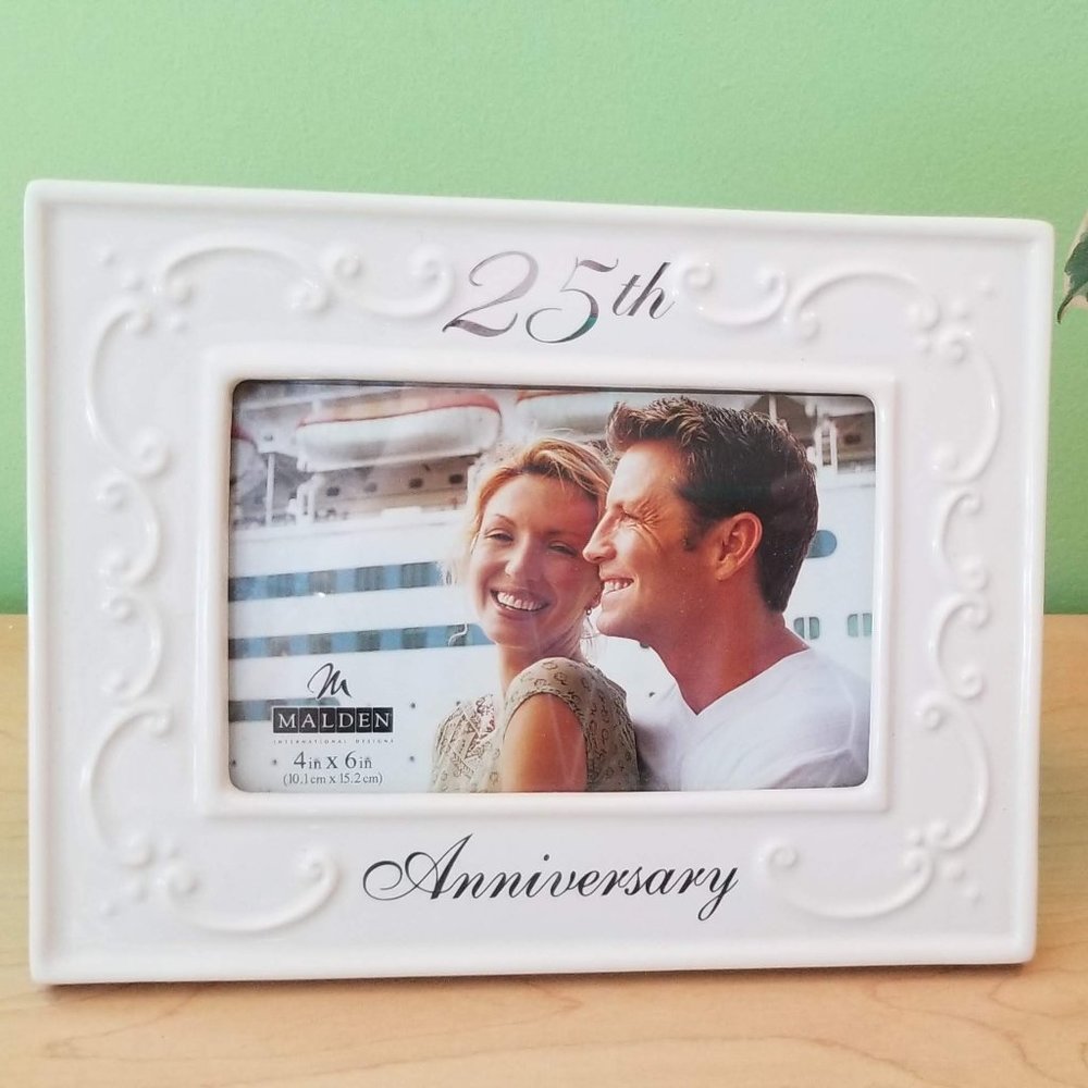 NWOT 25th Anniversary photo frame